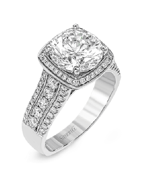 Engagement Ring in 18k Gold with Diamonds