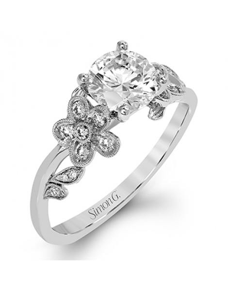 Engagement Ring in 18k Gold with Diamonds