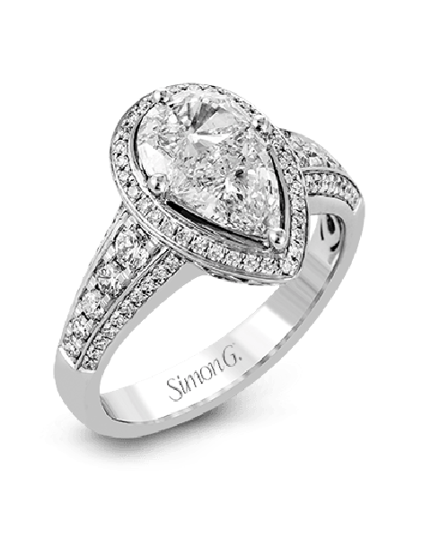 Engagement Ring in 18k Gold with Diamonds