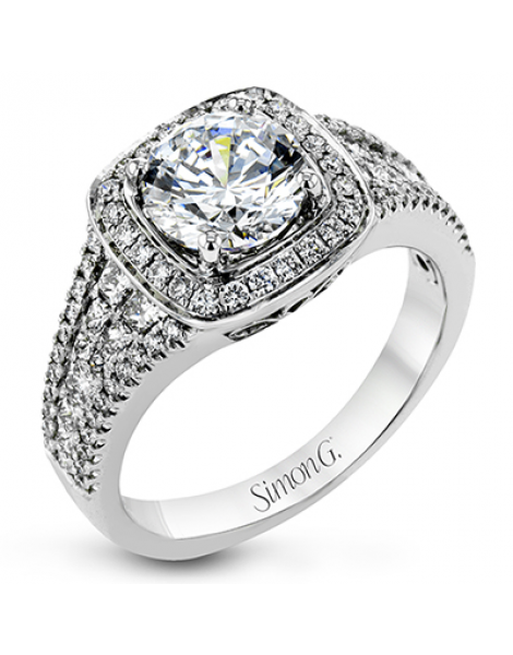 Engagement Ring in 18k Gold with Diamonds