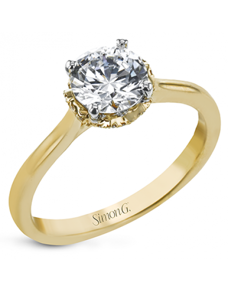 Engagement Ring in 18k Gold with Diamonds