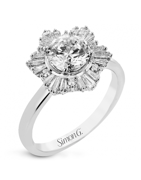 Engagement Ring in 18k Gold with Diamonds