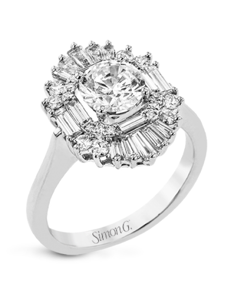 Engagement Ring in 18k Gold with Diamonds