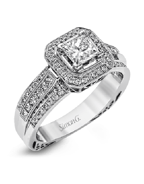 Engagement Ring in 18k Gold with Diamonds