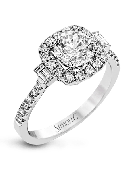 Engagement Ring in 18k Gold with Diamonds