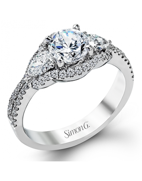 Engagement Ring in 18k Gold with Diamonds