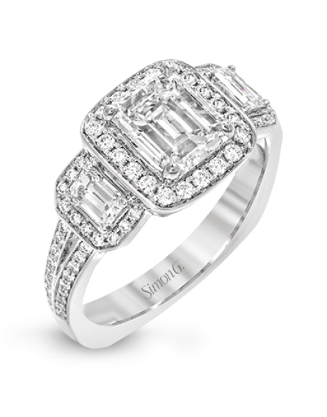 Engagement Ring in 18k Gold with Diamonds