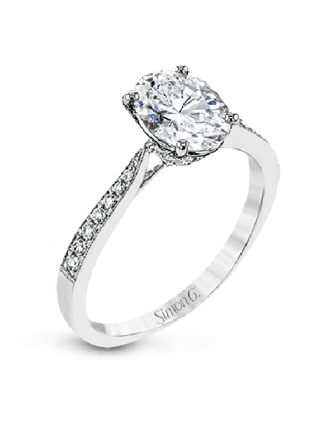 Engagement Ring in 18k Gold with Diamonds