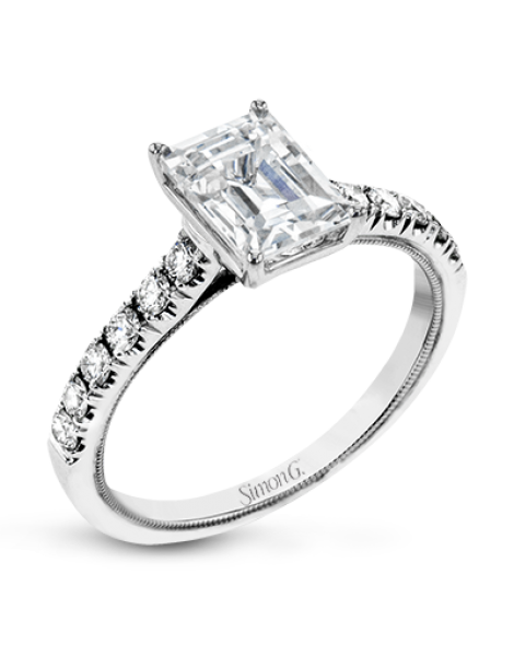 Engagement Ring in 18k Gold with Diamonds