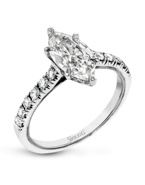 Engagement Ring in 18k Gold with Diamonds